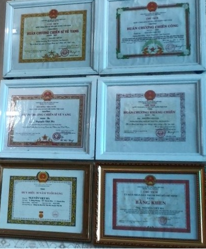Pic_14_-_certificates_of_recogntion_and_medals.png